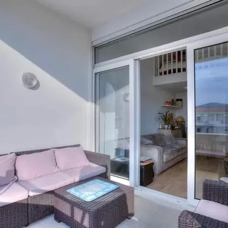 Bord De Les Pins Apartamento *