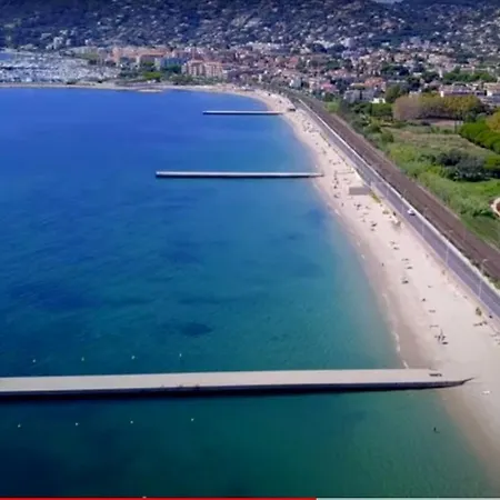 Bord De Les Pins Apartamento